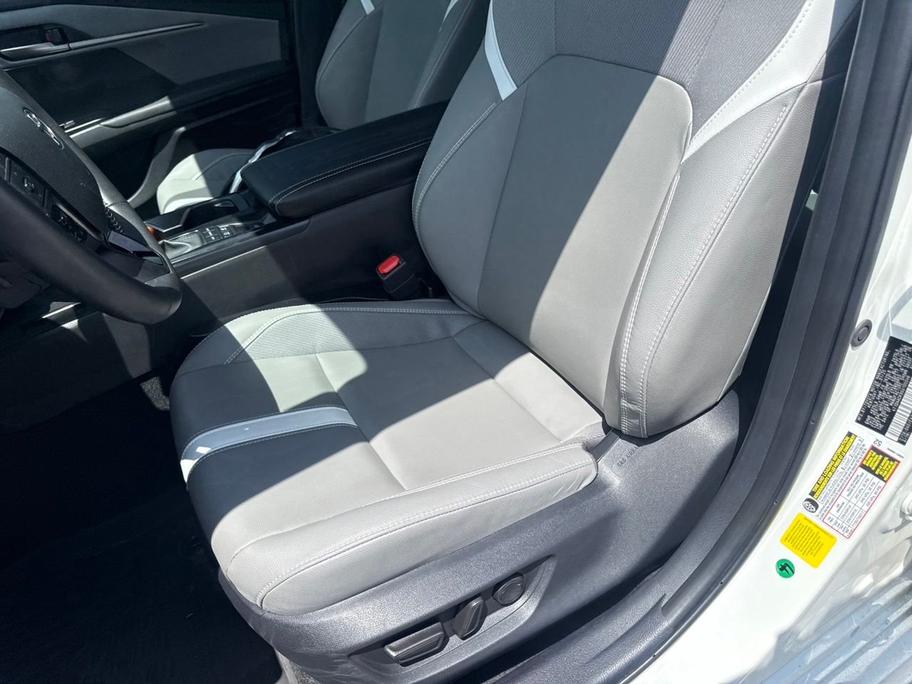 Used 2025 White Toyota SE image 4