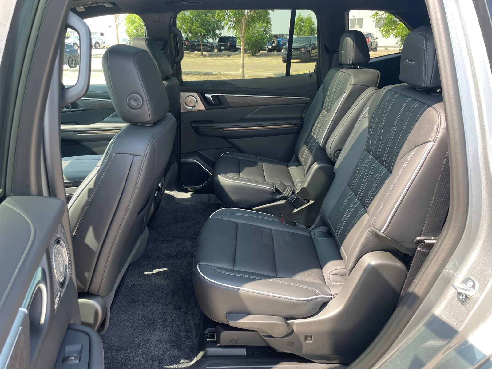 New 2026 Moonstone Grey Metallic Buick Avenir AWD image 22