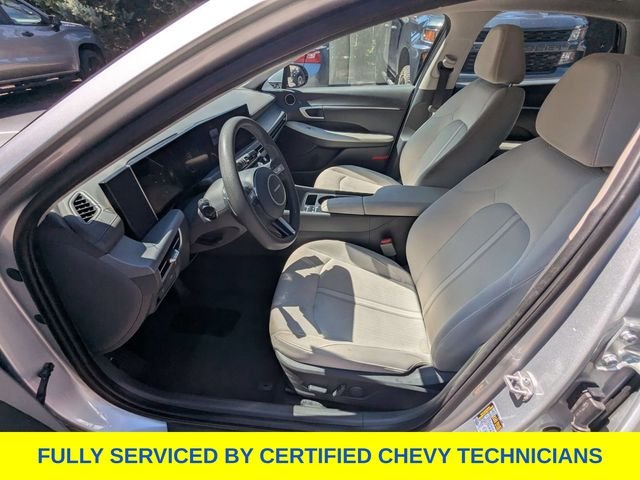 Used 2025 Silver Hyundai SEL image 13