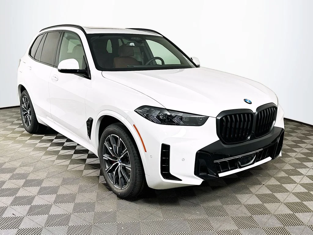 New 2026 Alpine White BMW xDrive40i image 3
