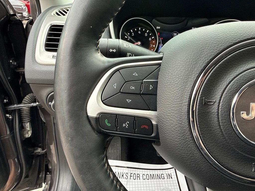 Used 2018 Gray Jeep Latitude image 26