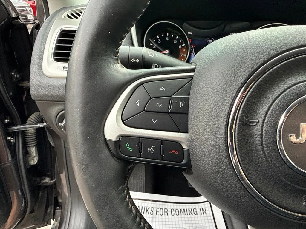 Used 2018 Gray Jeep Latitude image 26