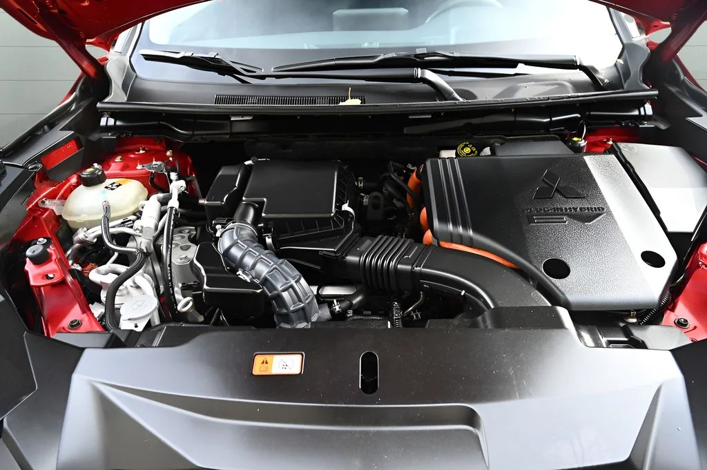 Used 2024 Red Mitsubishi ES image 53
