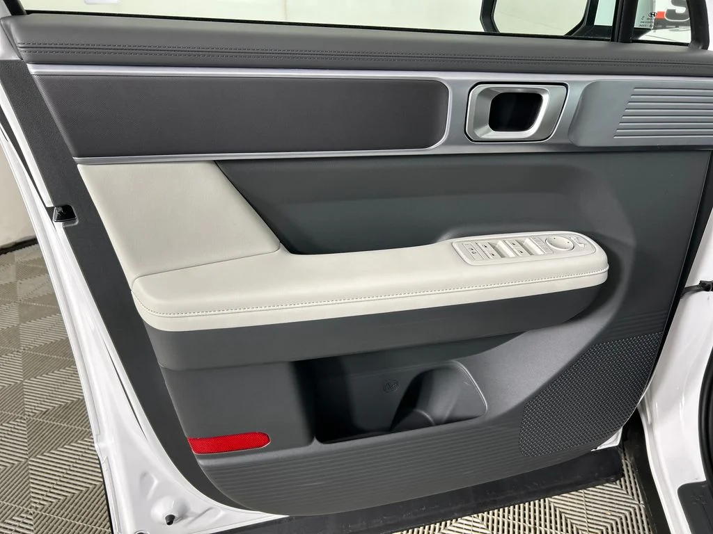 Used 2026 White Hyundai SEL image 12