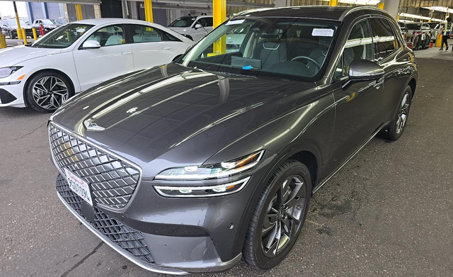 2023 Genesis Electrified GV70
