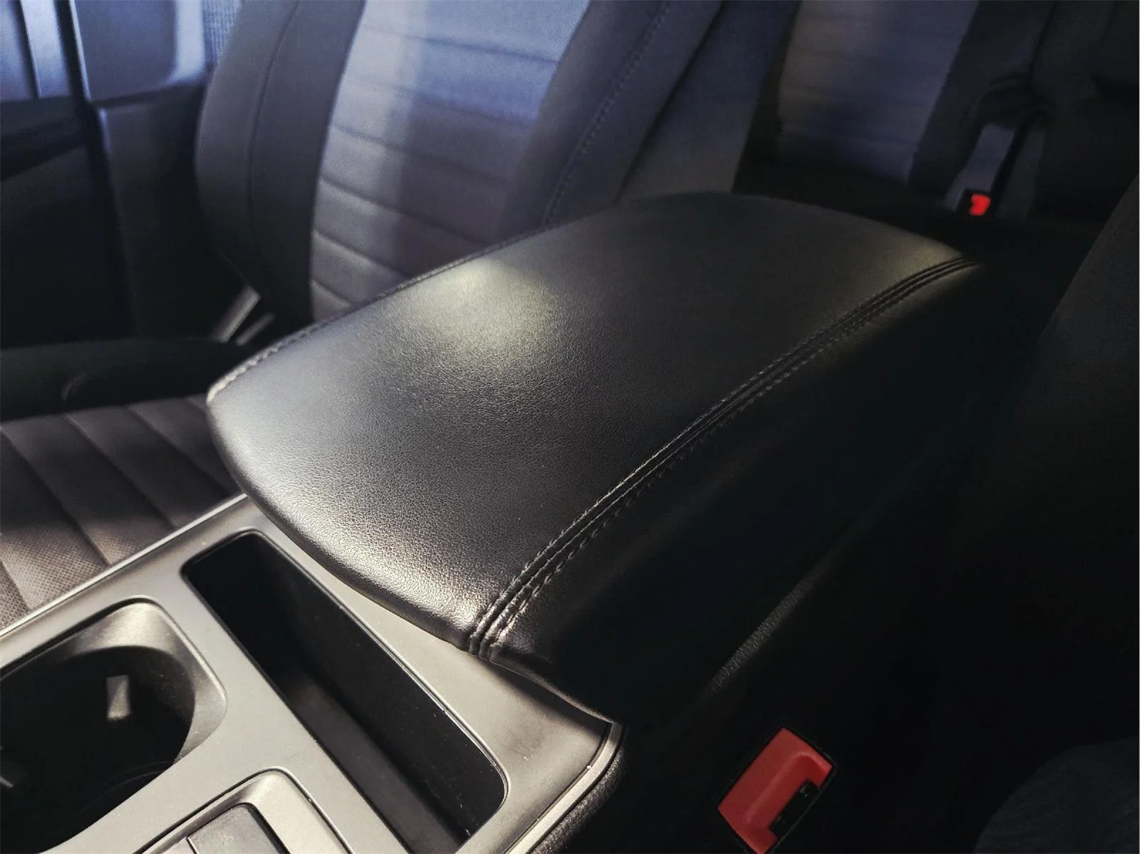 Used 2024 Agate Black Ford SE image 14