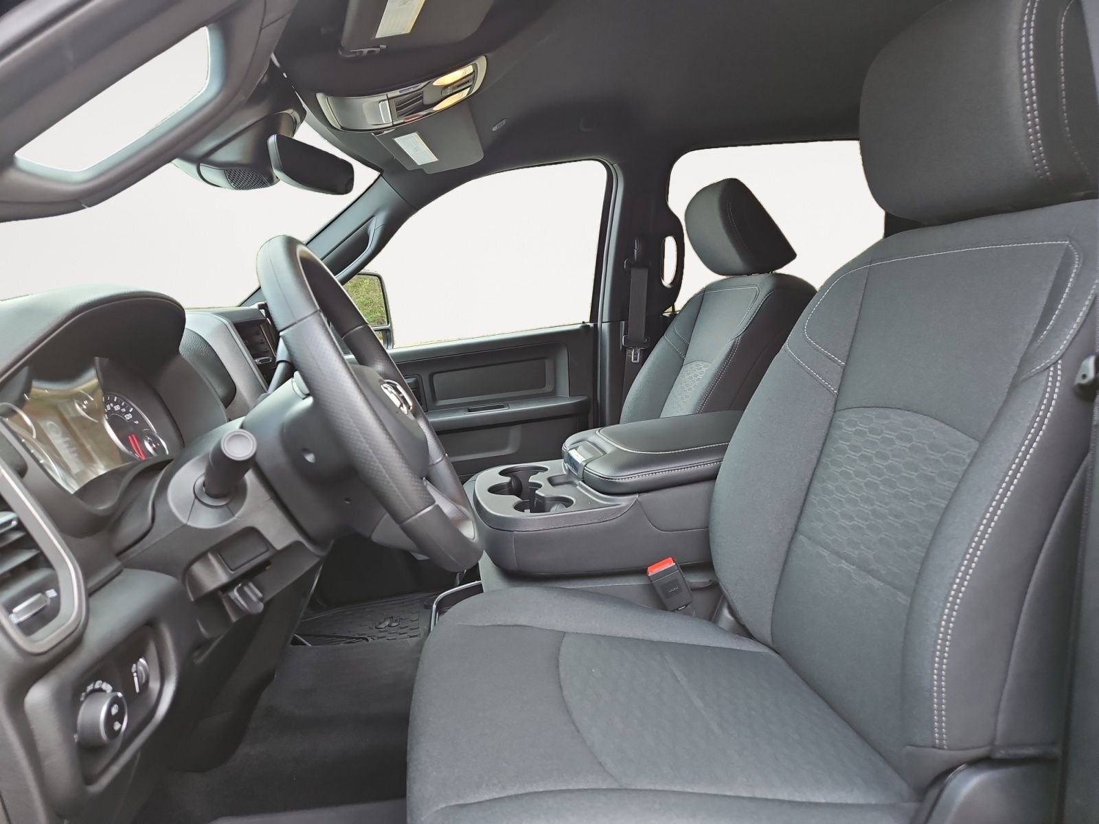 2026 RAM 2500 Tradesman - Photo 9
