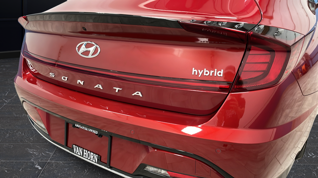 Used 2023 Ultimate Red Hyundai Limited image 37