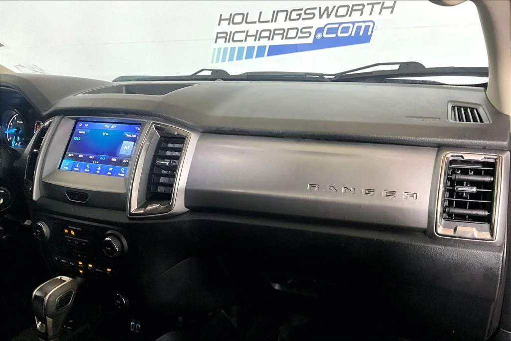 Used 2019 Shadow Black Ford XLT image 12