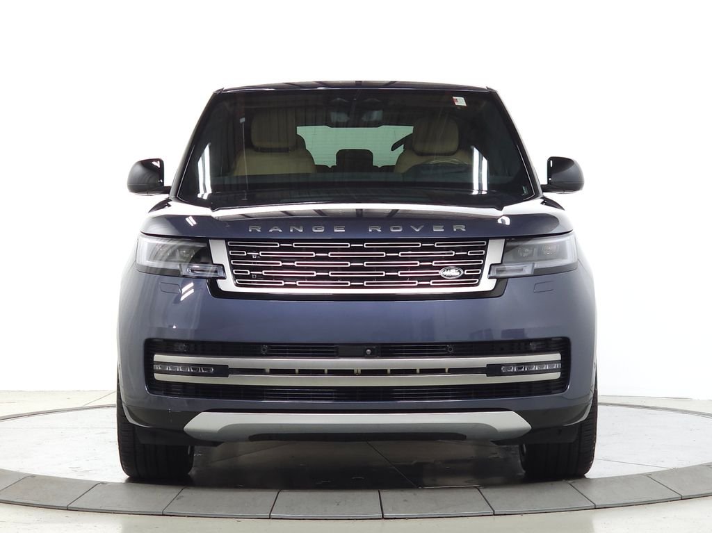 Certified Used 2025 Varesine Blue Metallic Land Rover SE image 12