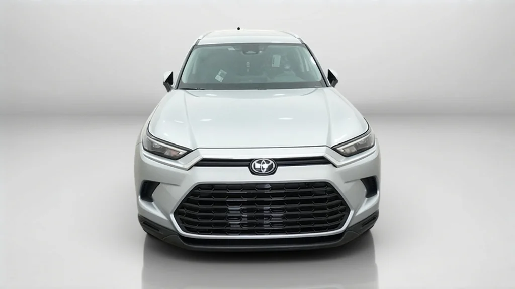 New 2026 Celestial Silver Metallic Toyota XLE image 16