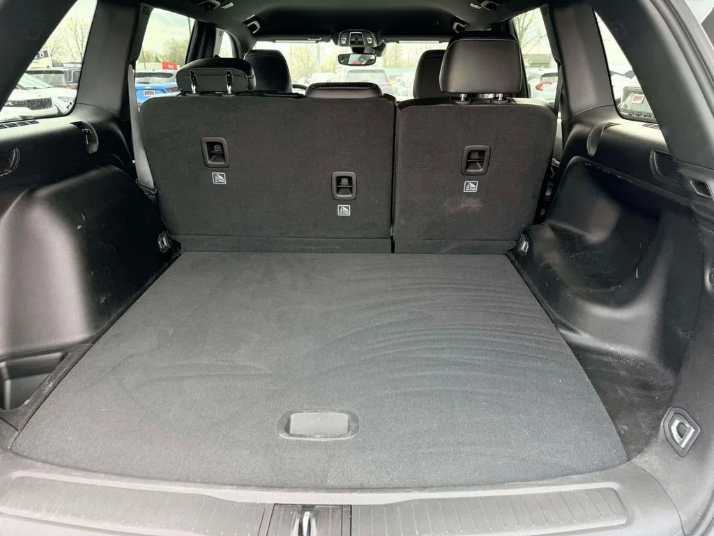 Used 2024 Silver Jeep Limited image 10