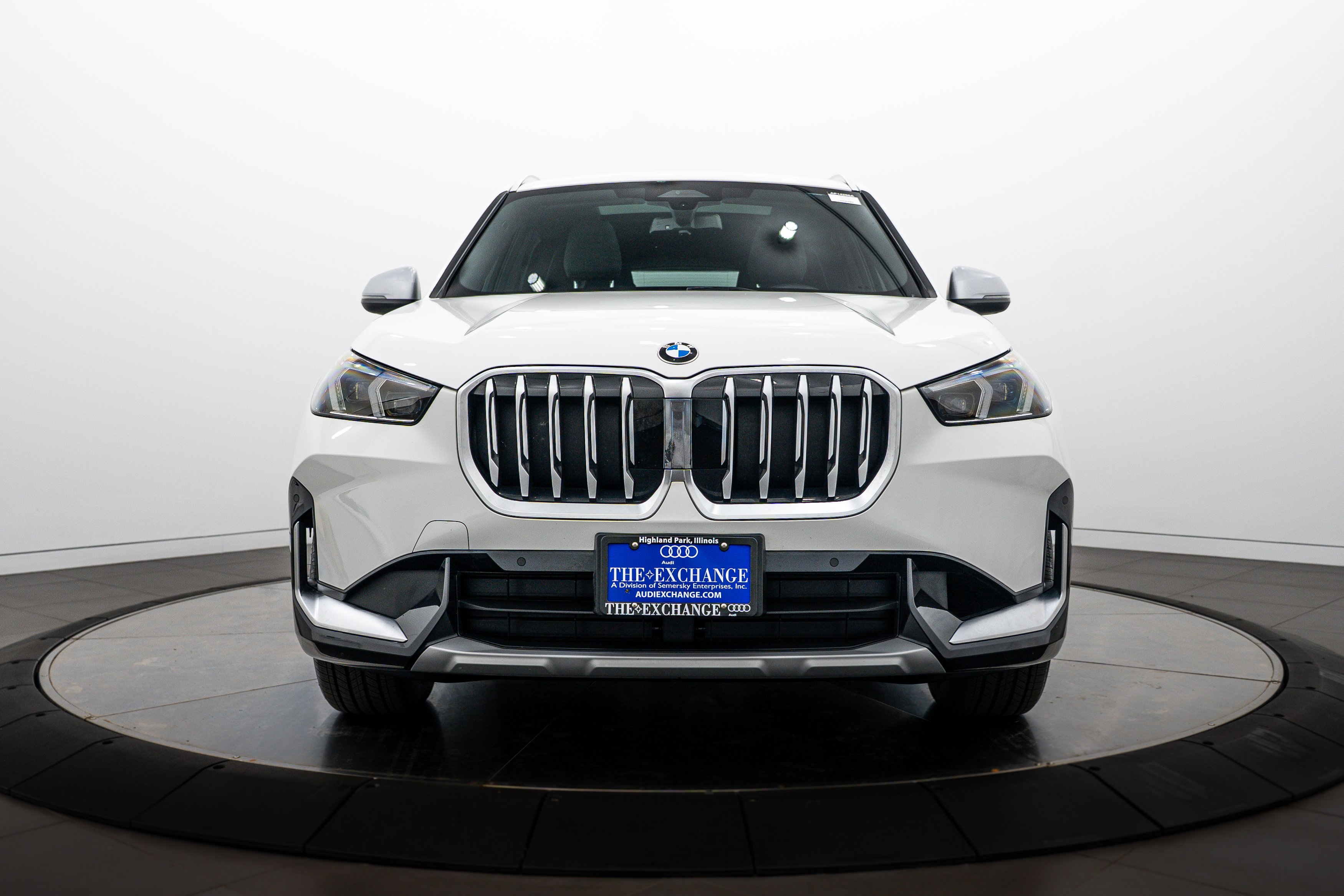 Used 2023 Alpine White BMW xDrive28i image 25