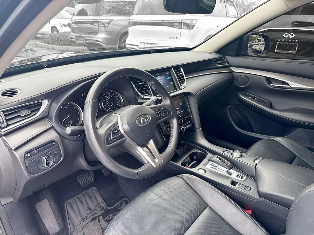 Certified Used 2023 Black INFINITI LUXE image 10