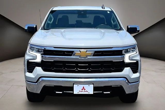 Used 2024 White Chevrolet LT image 3