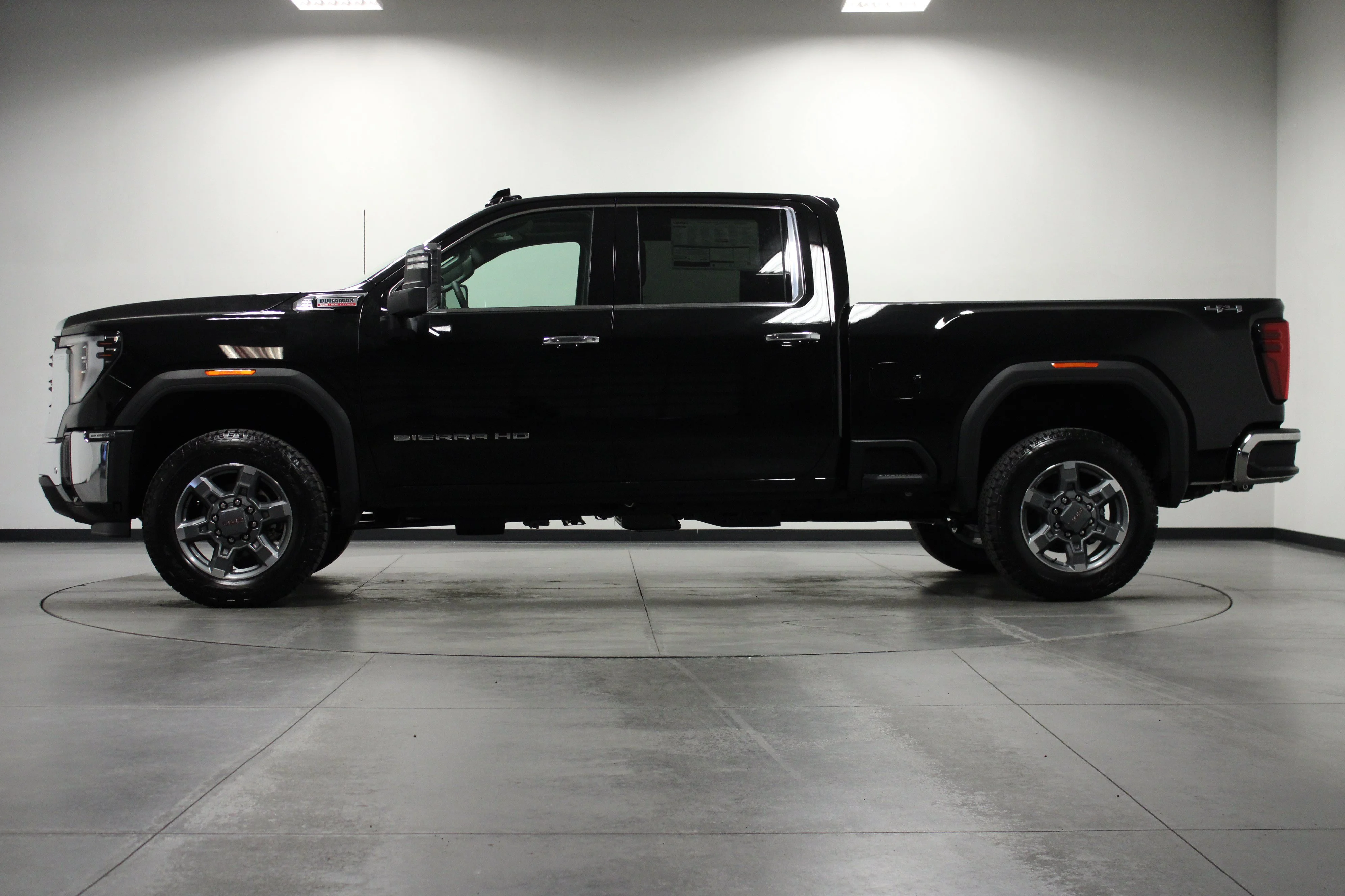 New 2026 Onyx Black GMC SLT image 7