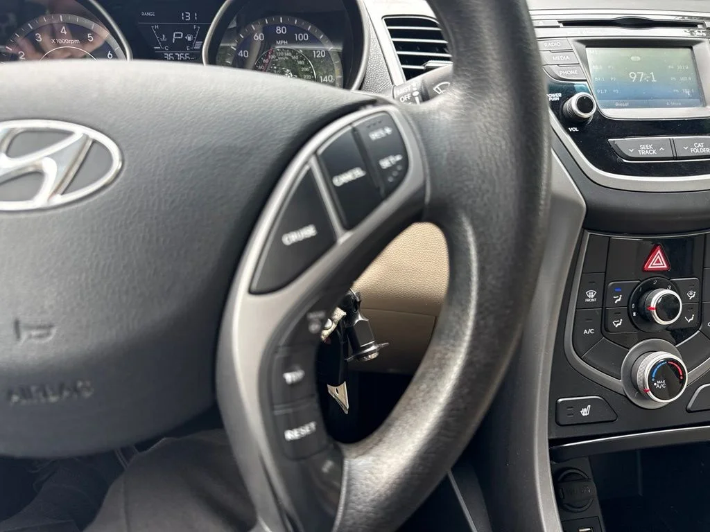 Used 2014 Red Hyundai SE image 23