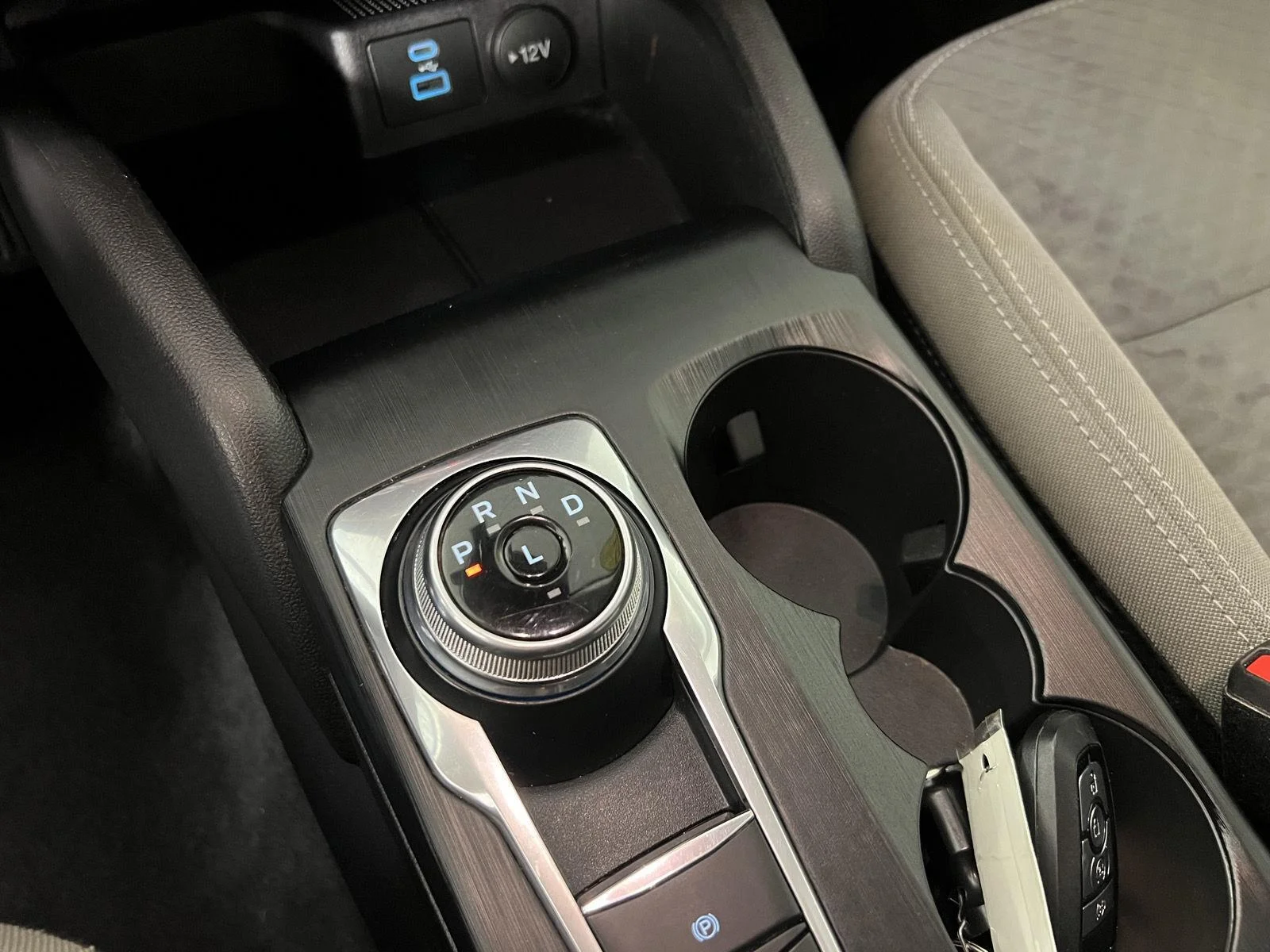 Used 2022 Atlas Blue Ford SE image 19