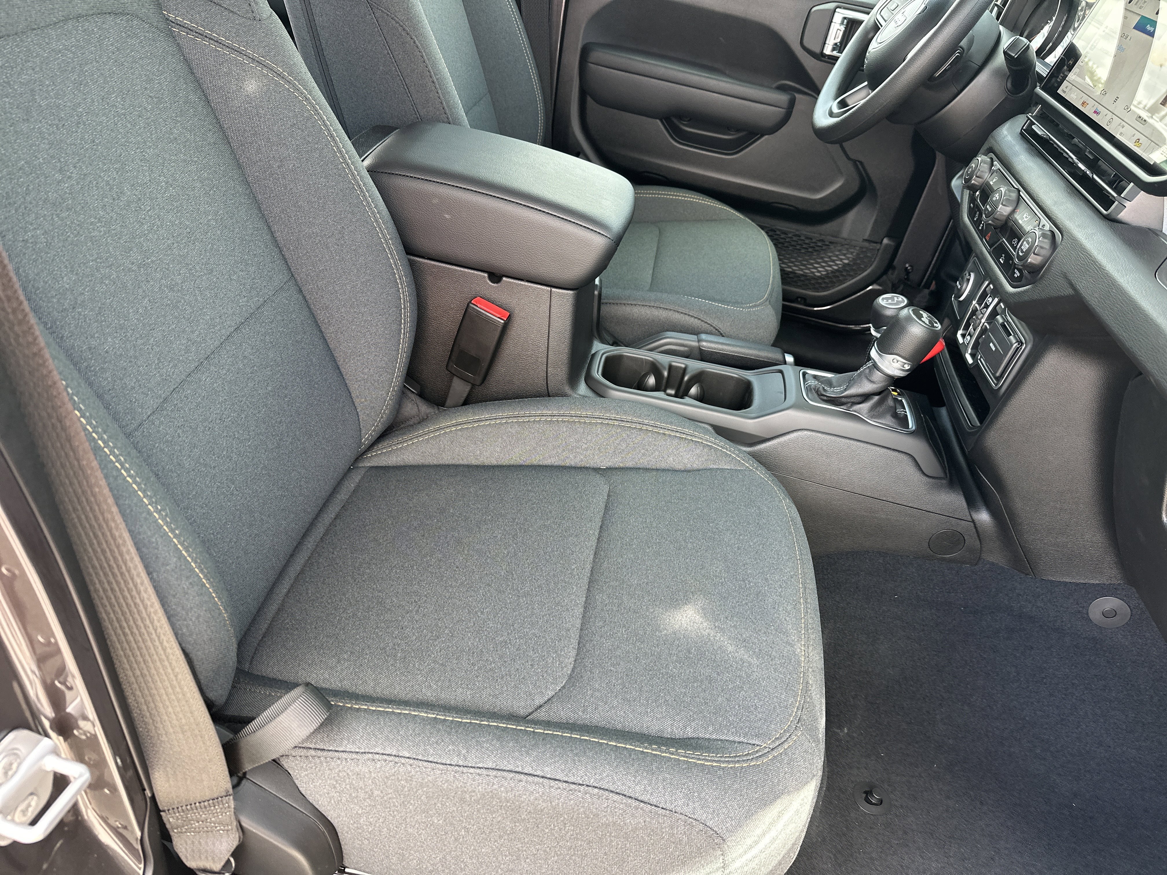 2025 Jeep Wrangler 4-Door Sport - Photo 14