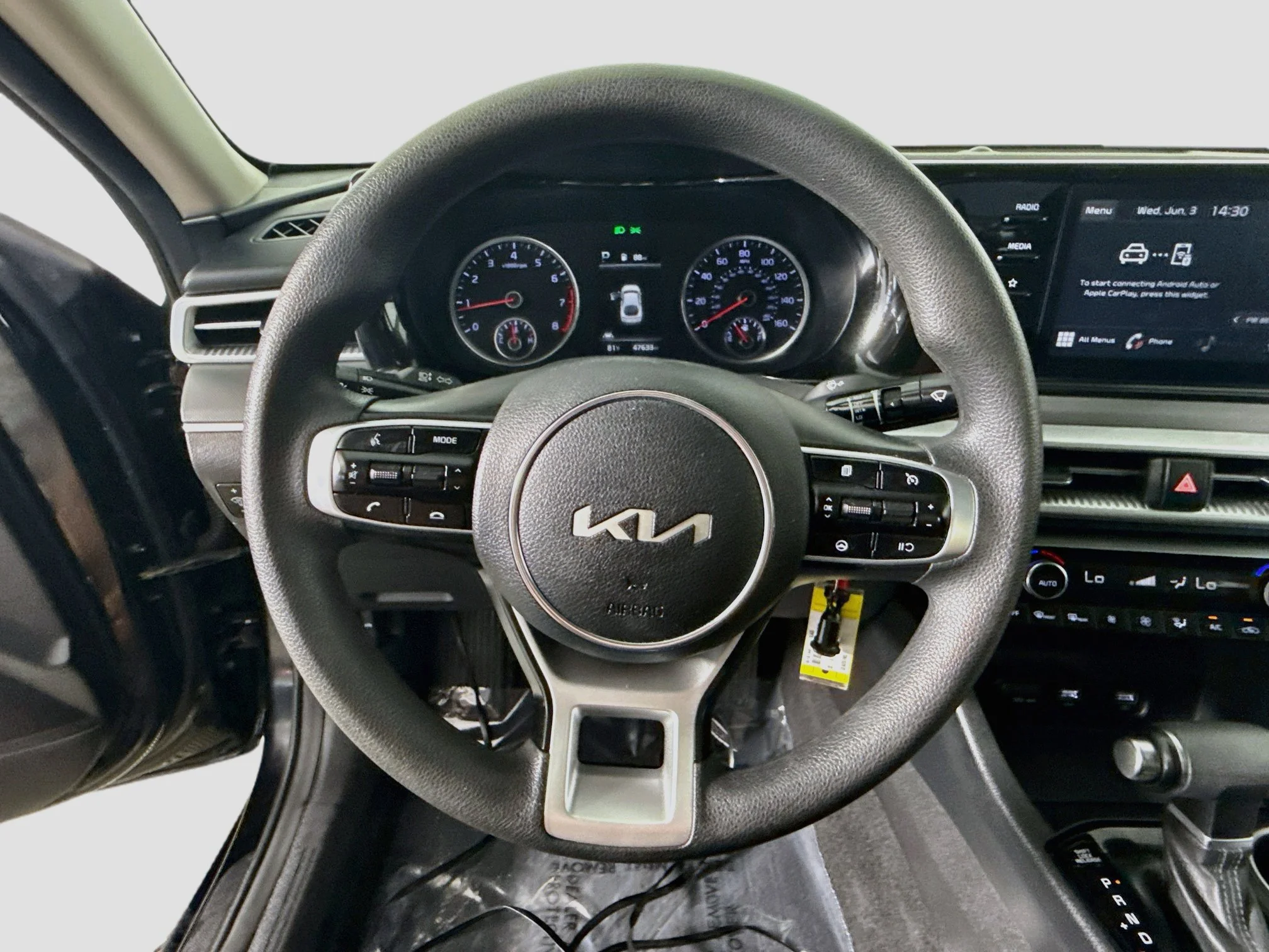 Used 2022 Ebony Black Kia LX image 9