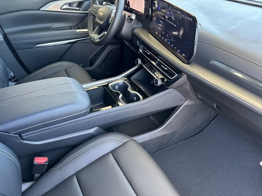 New 2026 Summit White Chevrolet LT image 16