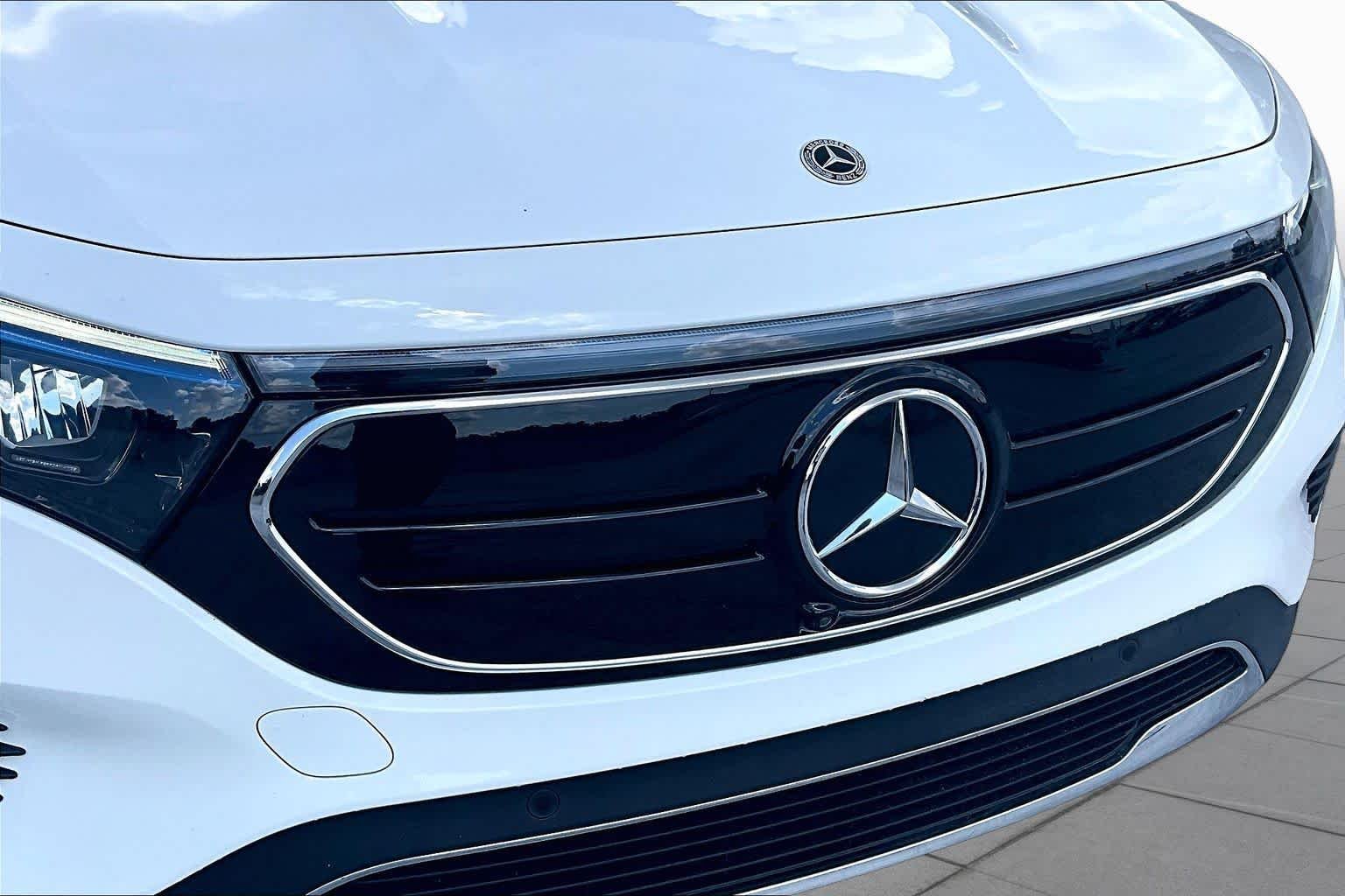 Used 2023 Polar White Mercedes-Benz EQB 250+ image 28
