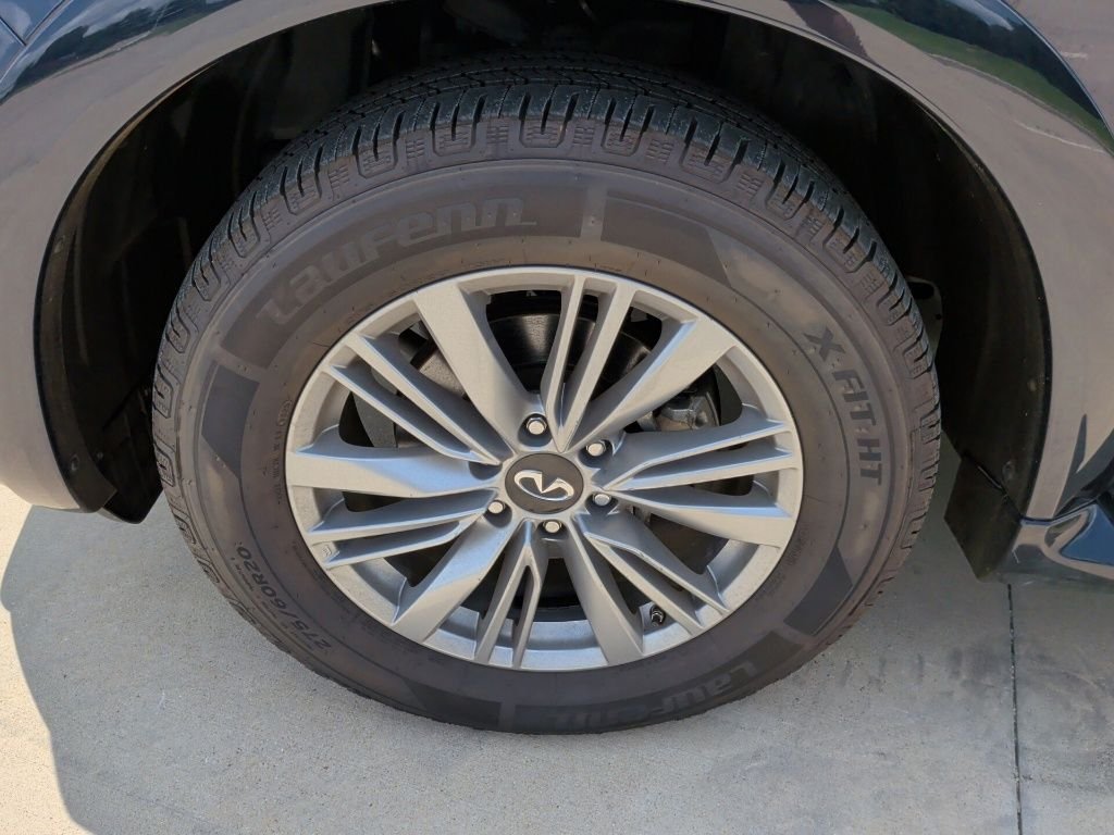 Used 2024 Blue INFINITI LUXE image 55