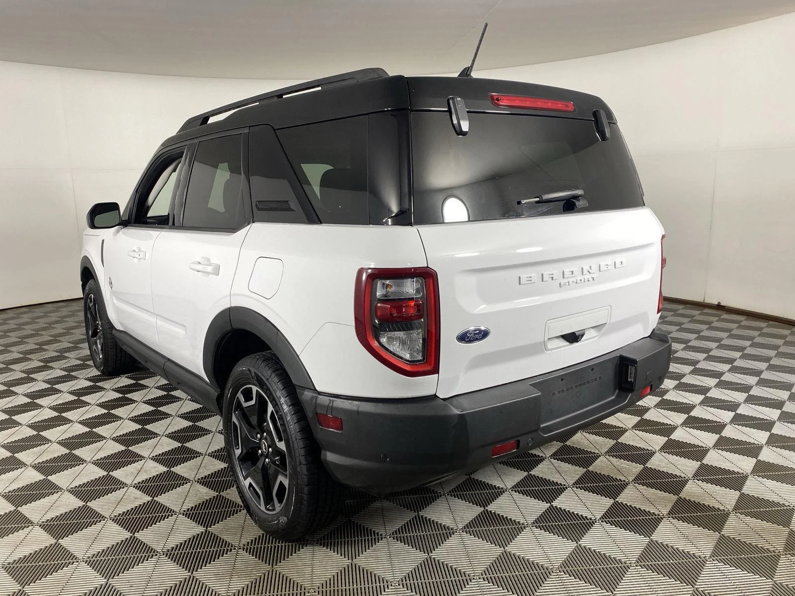Used 2021 Oxford White Ford Outer Banks image 15