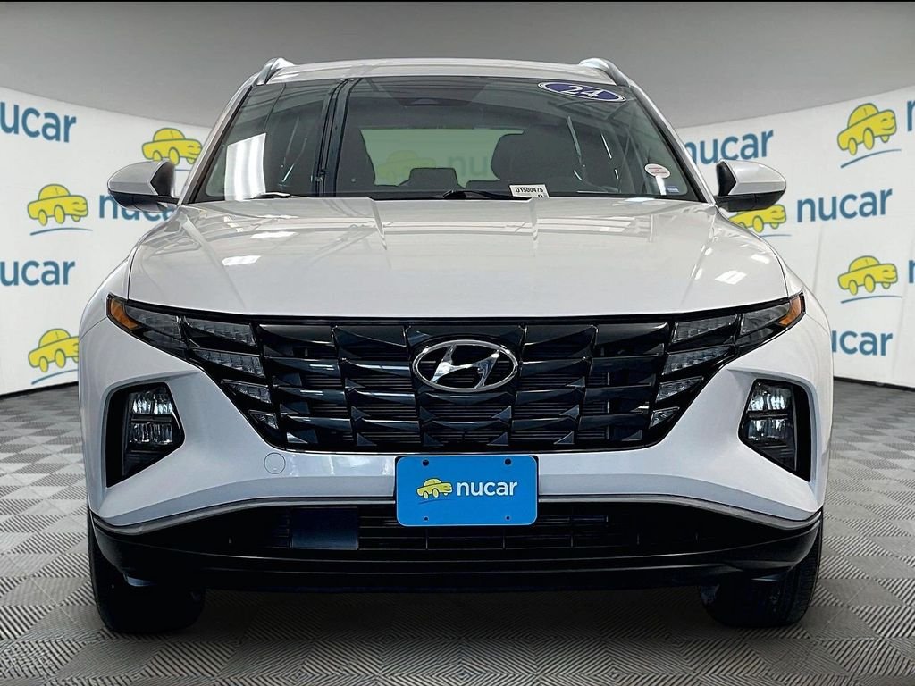Used 2024 White Hyundai SEL image 2