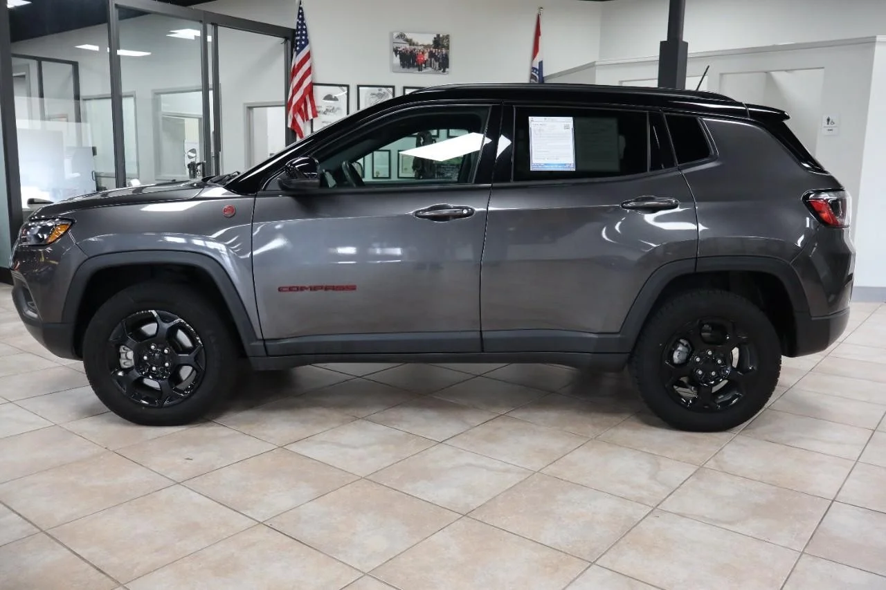 Used 2024 Baltic Gray Metallic Clear Coat Jeep Trailhawk image 3