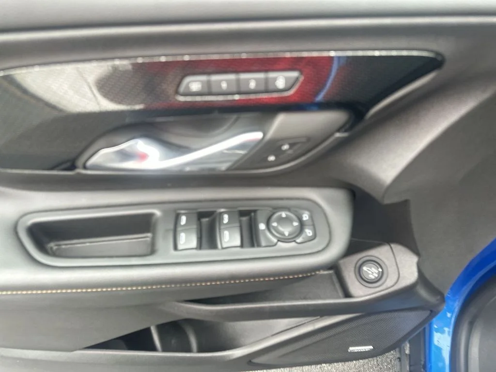 Used 2024 Blue GMC AT4 image 19