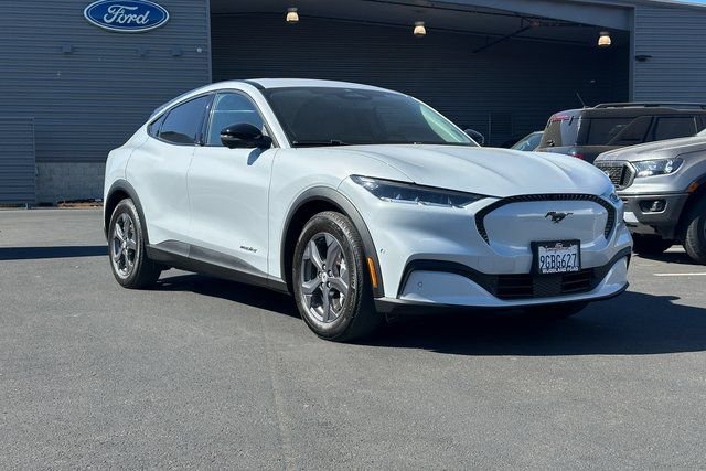 Used 2023 Space Gray Ford Select image 1