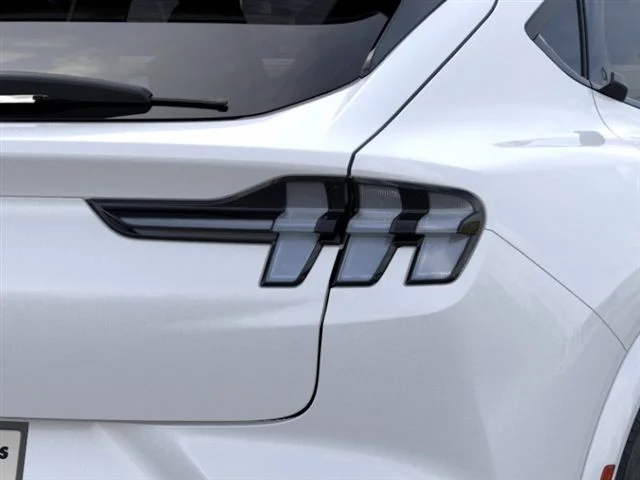 New 2026 Star White Metallic Tri-coat Ford Premium image 21