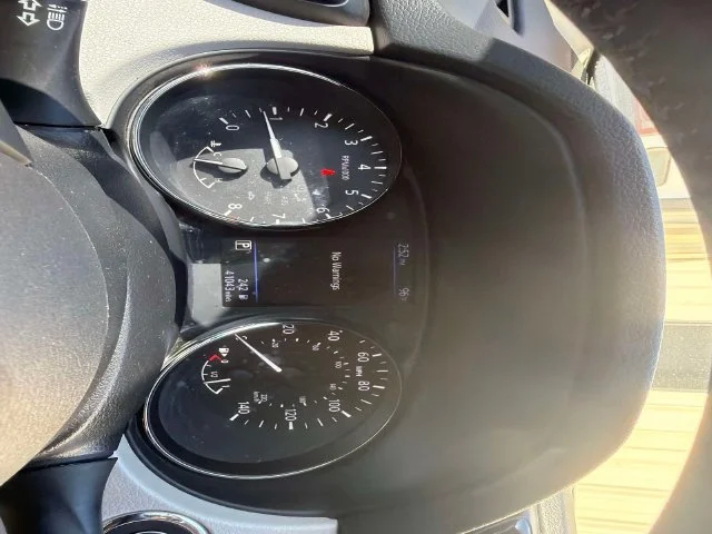 Used 2019 Silver Nissan SL image 28