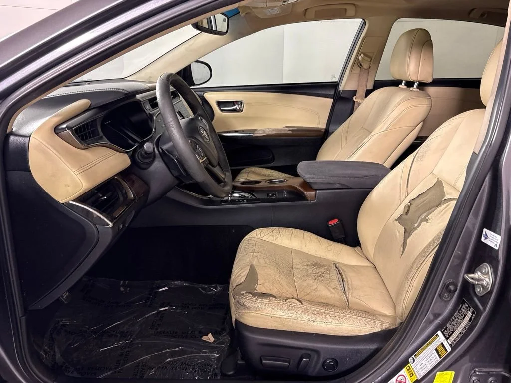 Used 2015 Gray Toyota XLE Touring image 27