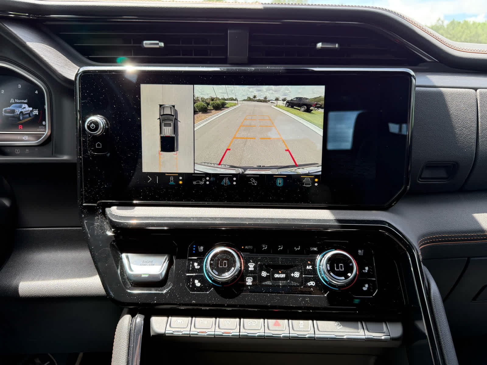 Used 2023 Sterling Metallic GMC AT4 image 19