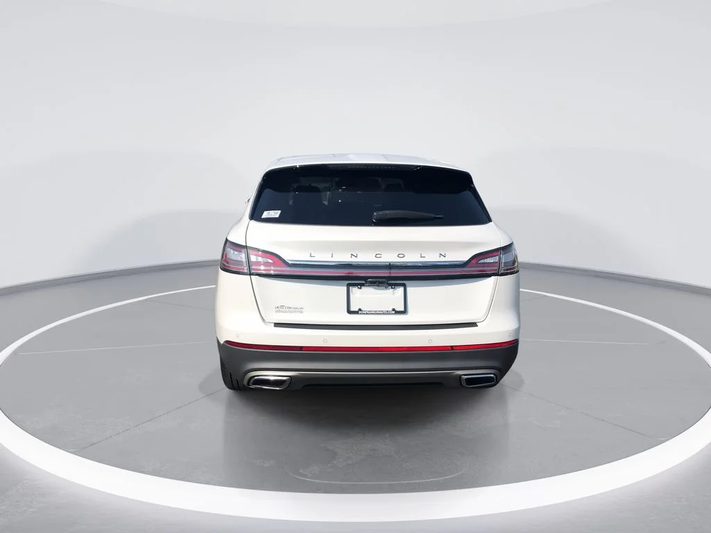 Used 2023 White Lincoln Reserve image 7