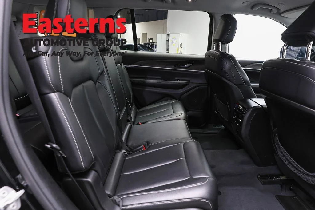 Used 2023 Black Jeep Limited image 25