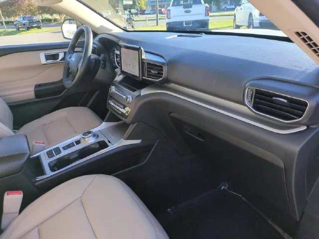 Used 2020 White Ford XLT image 35