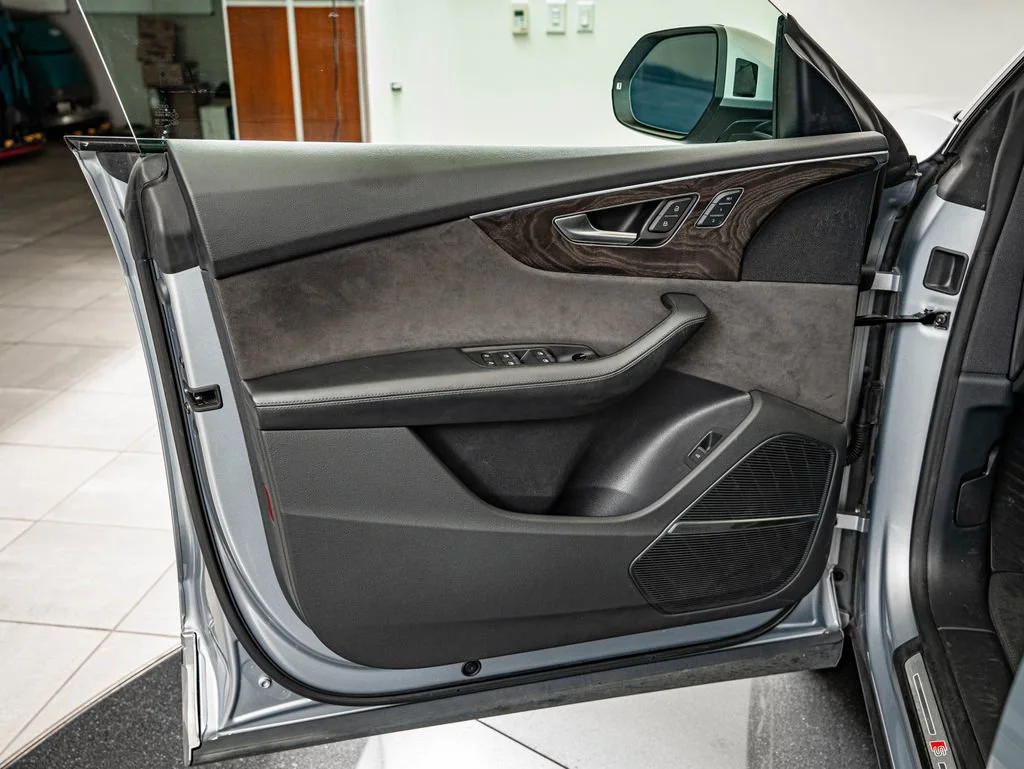 Used 2019 Florett Silver Metallic Audi 3.0T Prestige image 18