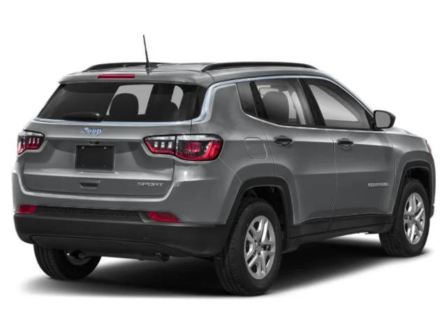 Used 2020 Silver Jeep Latitude image 2