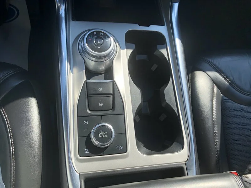 Used 2022 Grey Ford Platinum image 12