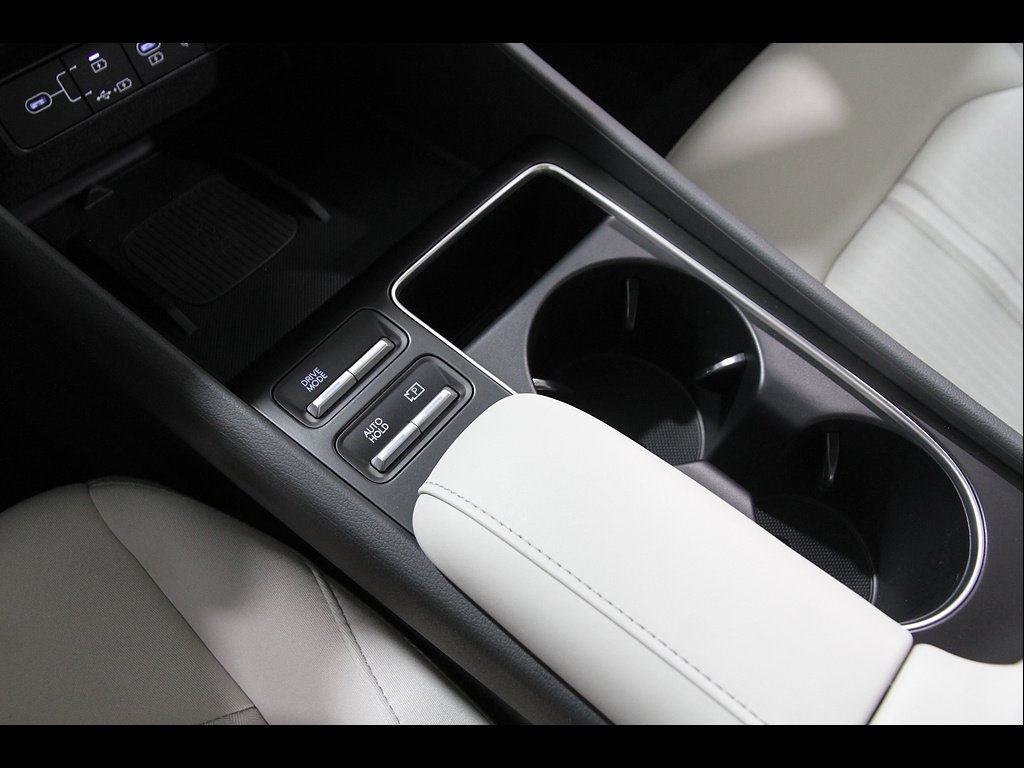 2025 Hyundai Sonata SEL - Photo 15