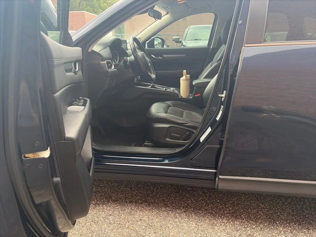 Used 2017 Blue Mazda Touring image 13