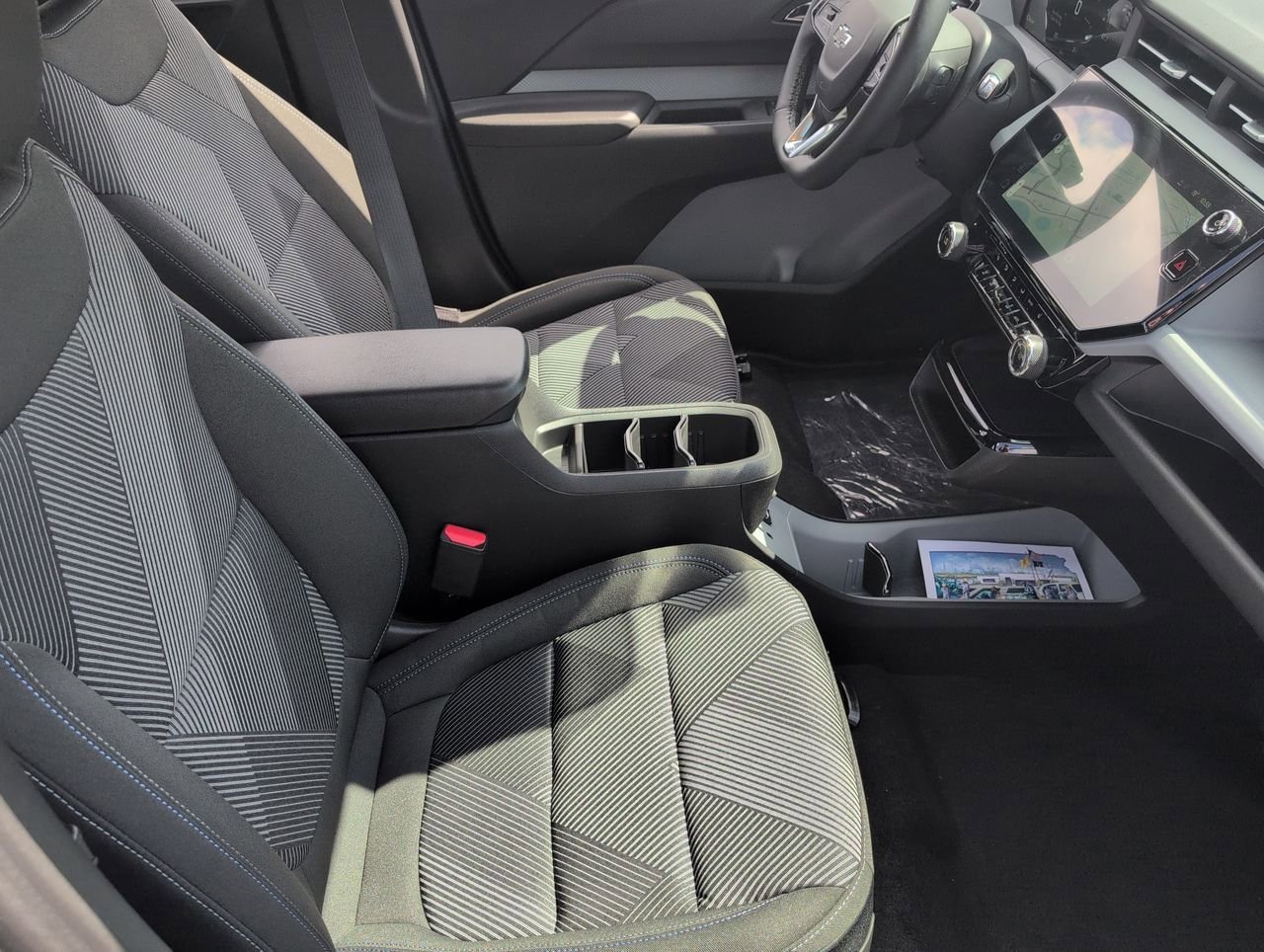 2027 Chevrolet Bolt LT - Photo 25