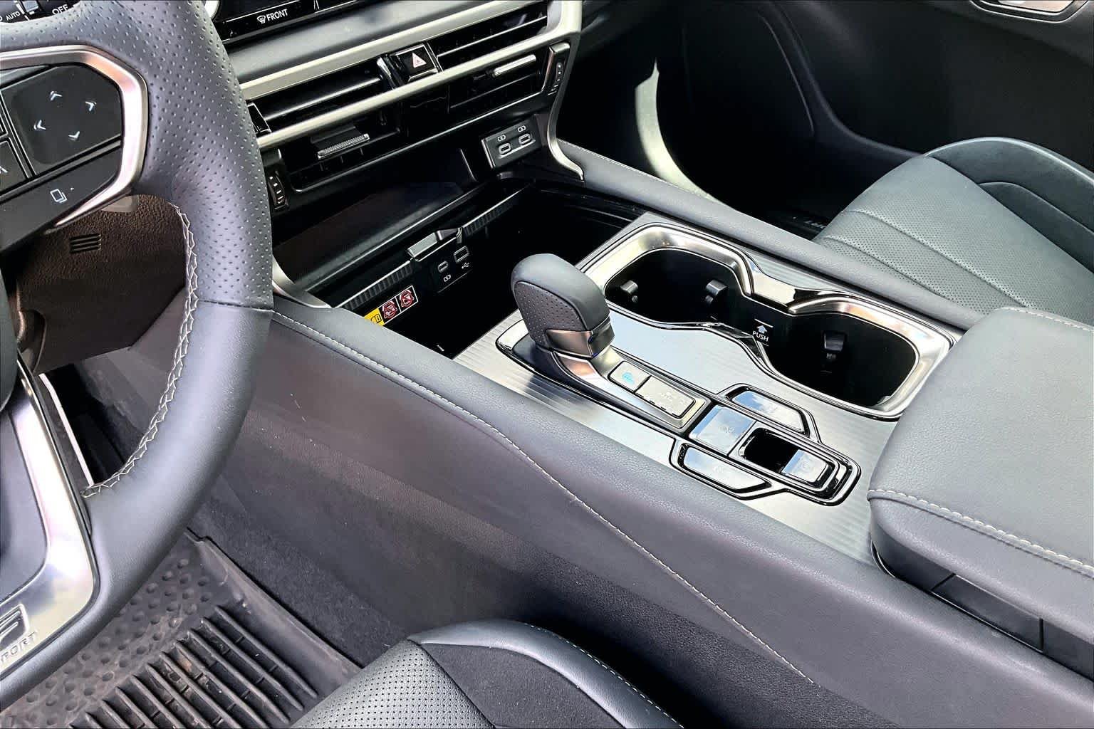 Used 2025 Incognito Lexus F SPORT Performance image 17
