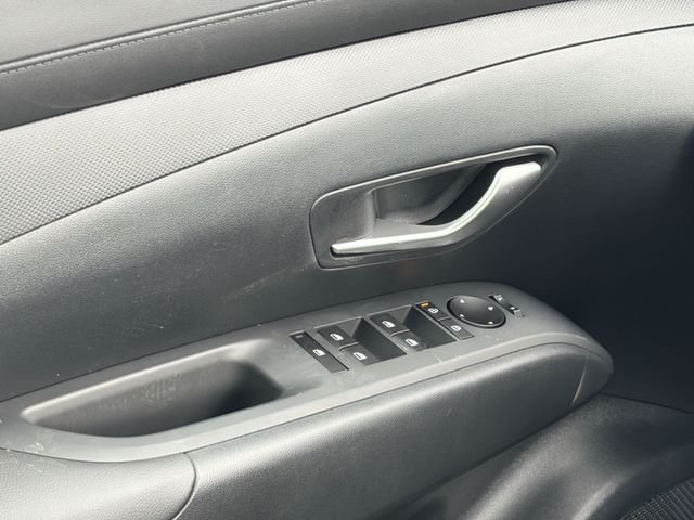 New 2026 White Hyundai SE AWD image 42