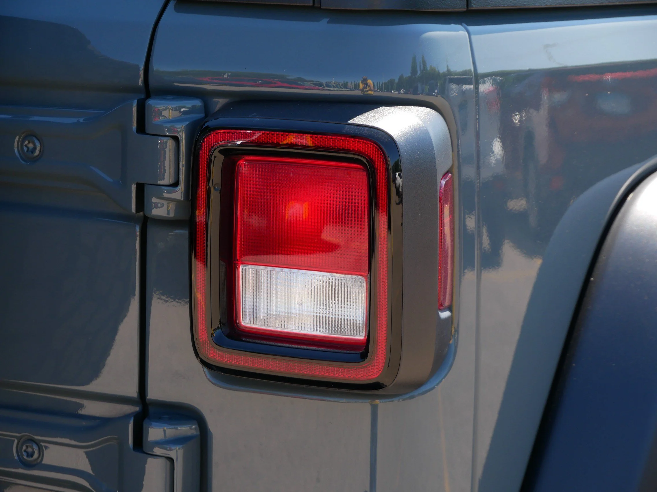 Used 2024 Anvil Clear Coat Jeep Sport S image 17