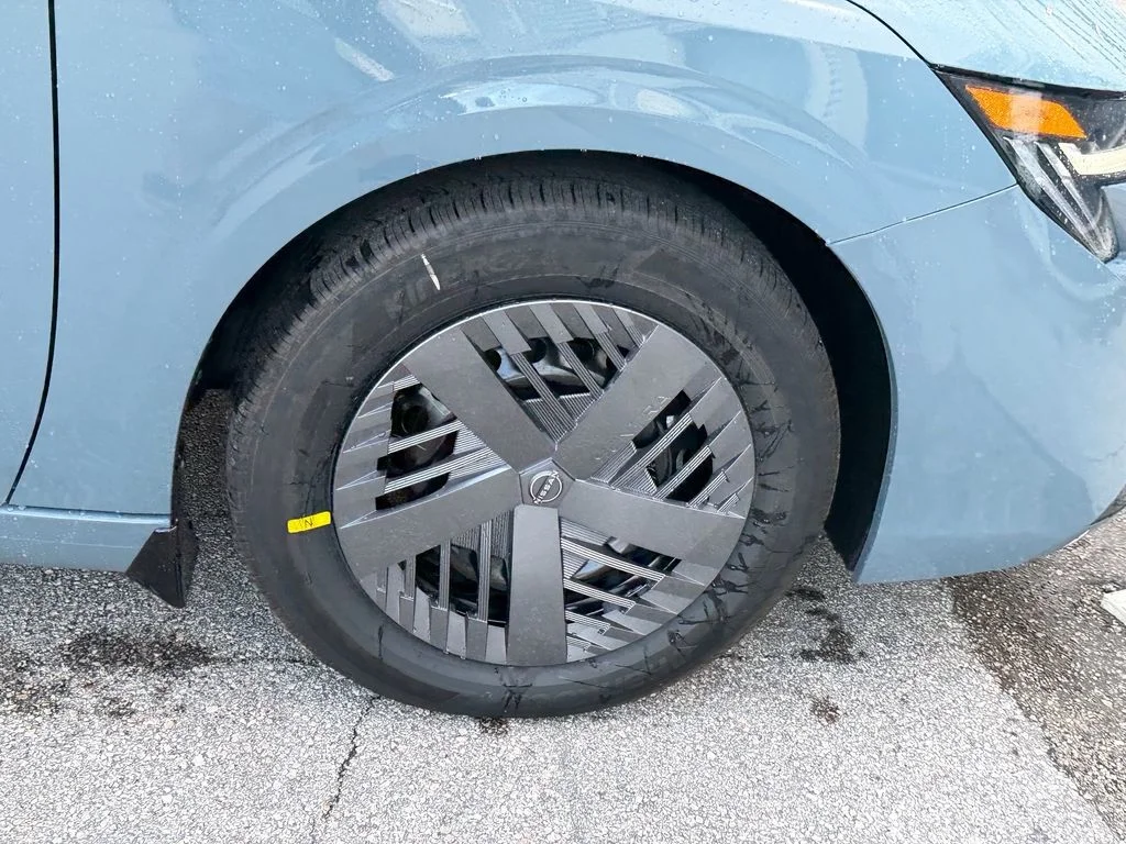 New 2027 Atlantic Gray Metallic Nissan SV image 9