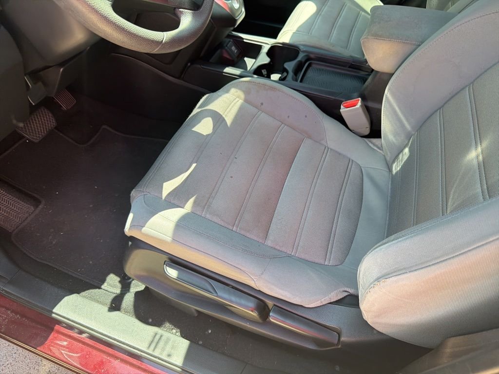 Used 2017 Red Honda LX image 6